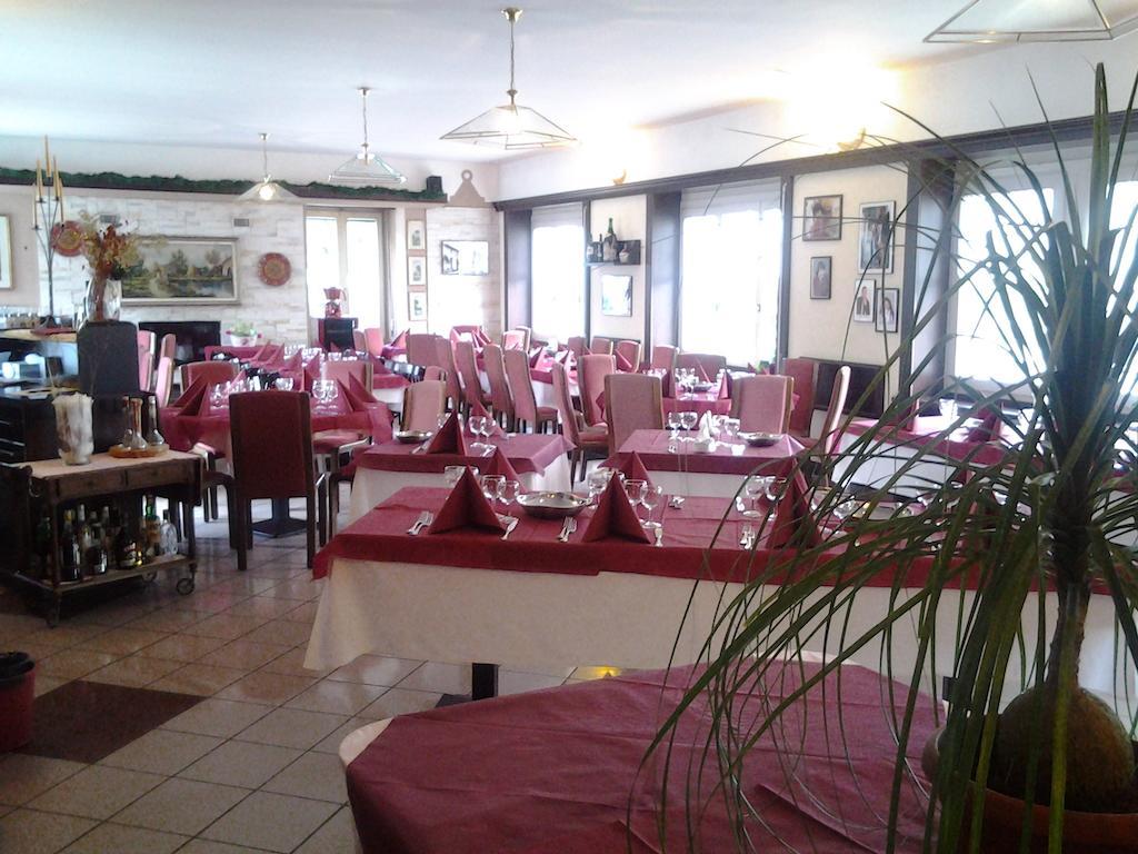 Albergo Del Cacciatore Cremeno Buitenkant foto
