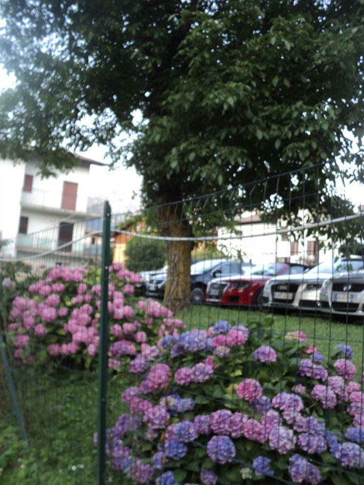 Albergo Del Cacciatore Cremeno Buitenkant foto